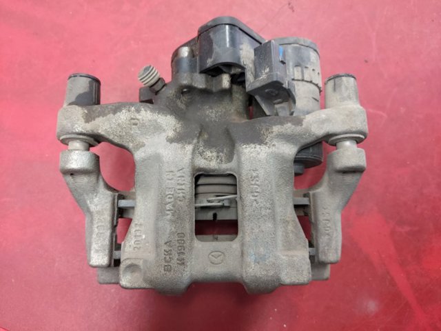 Тормозной суппорт правый задний BCYA2661X MAZDA