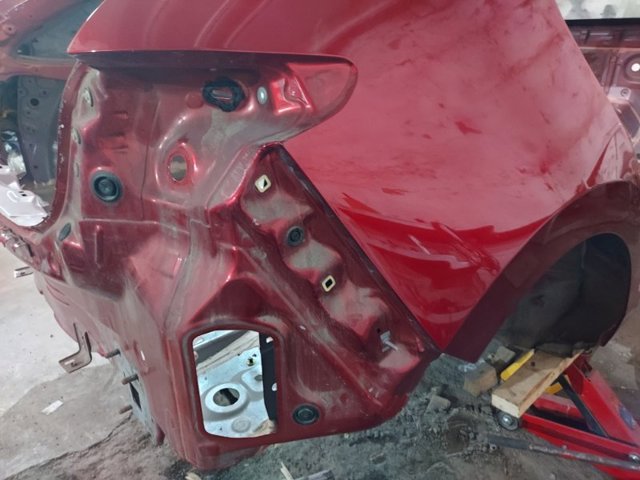 MAZDA BCYN70410A Крыло заднее правое в наличии Житомир