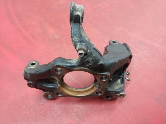 Цапфа поворотного кулака BDTT3302Y MAZDA