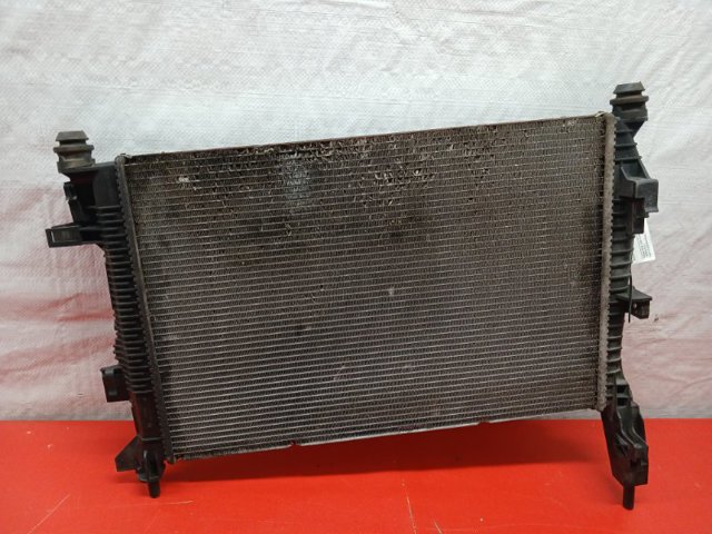 Радиатор системы охлаждения двигателя BV618005BB FORD