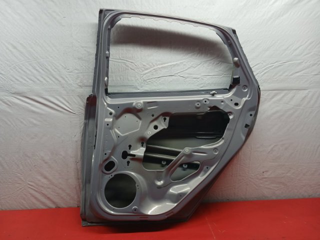 Дверь задняя, правая DM5Z5824630C FORD