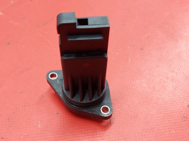 E5T63271 Датчик потока (расхода) воздуха, расходомер M.A.F. - (Mass Airflow) купить Житомир