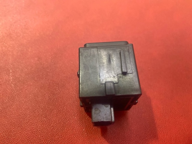 LAND ROVER FK7214017DA в наличии Житомир