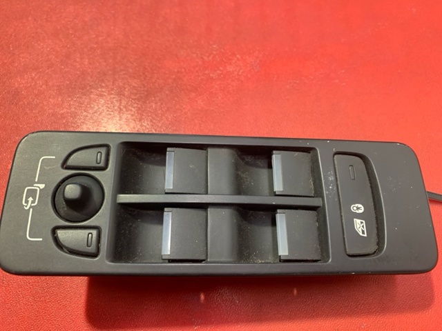 LAND ROVER FK7214540AD в наличии Ровно