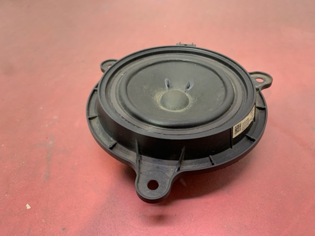 Динамик задней двери GHR166960 MAZDA