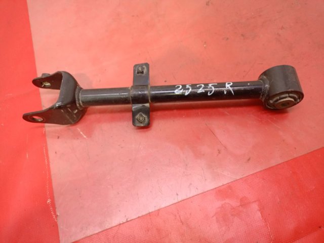 Балансир задний правый KB7W28500 MAZDA