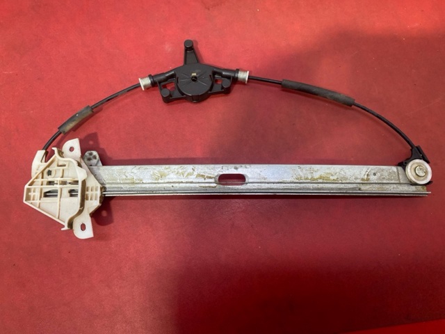 Стеклоподъемник передней двери KB7W59590 MAZDA