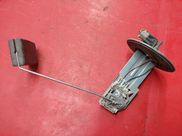 KE7060970 MAZDA Датчик уровня топлива в баке правый купить в Ровно