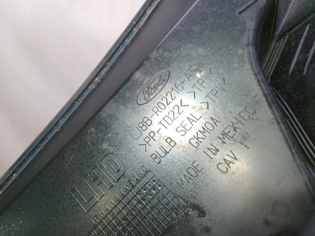 LJ8Z58018A16AA FORD Водосток лобового стекла, жабо купить в Полтава