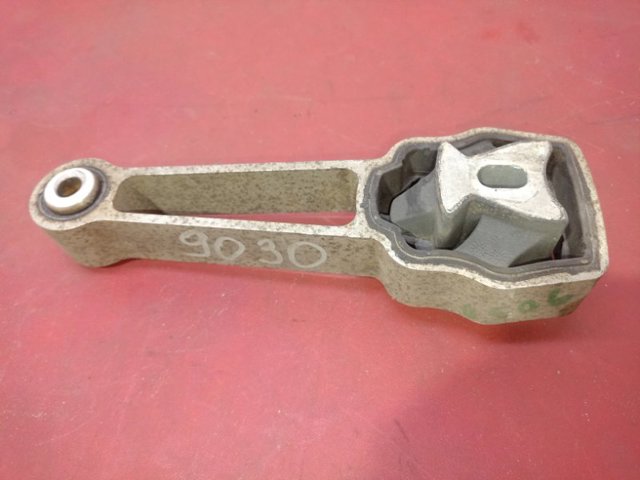 LR000597 LAND ROVER Верхняя опора двигателя купить в Тернополь