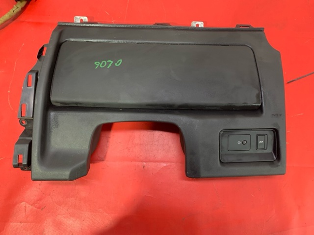 Подушка безопасности защиты коленей LR026034 LAND ROVER