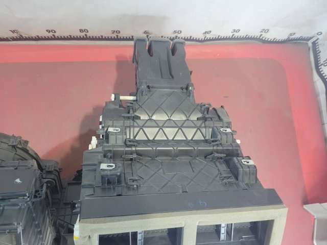 LX6Z18471F FORD купить в Винница