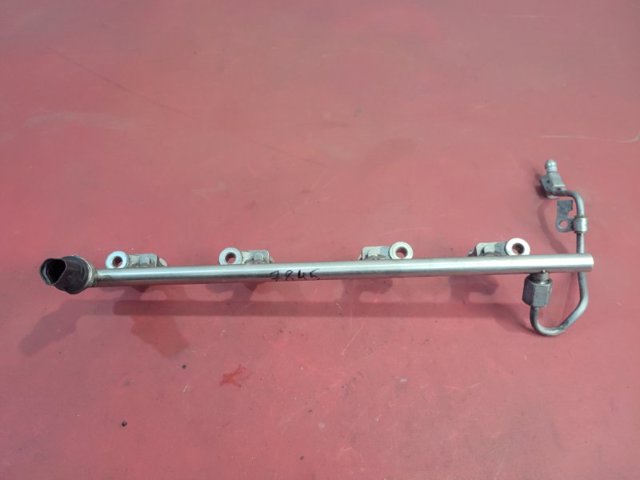Топливная рампа PY8V13150 MAZDA