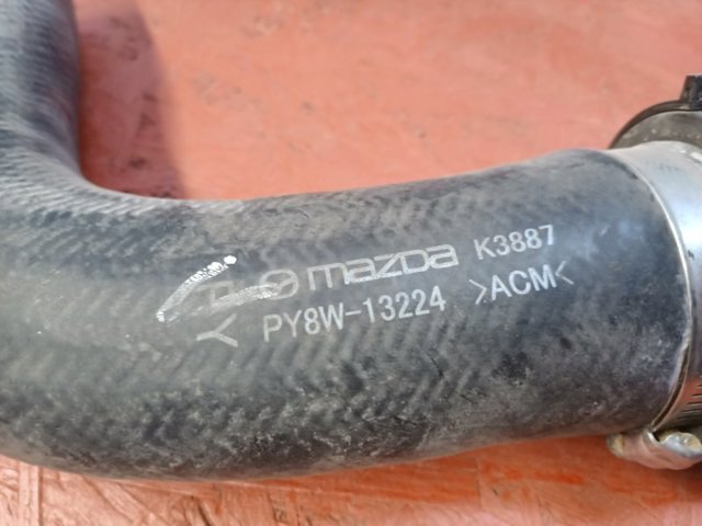 MAZDA PY8W13330D Шланг (патрубок) интеркуллера в наличии Одесса