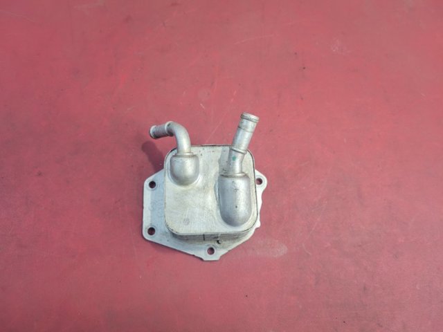Масляный радиатор охлаждения АКПП PY8W14700 MAZDA