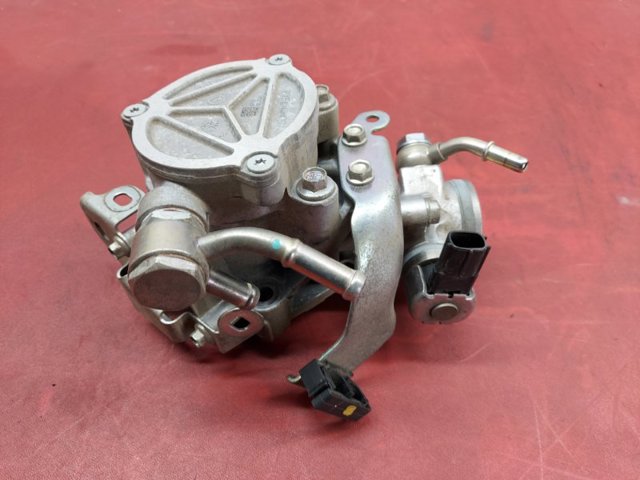 Вакуумный насос PYFA18G00A MAZDA