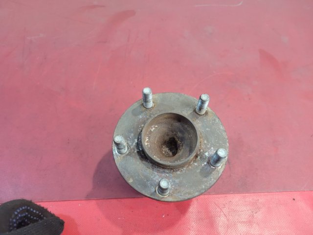 Ступицы задних колес TK482615X MAZDA
