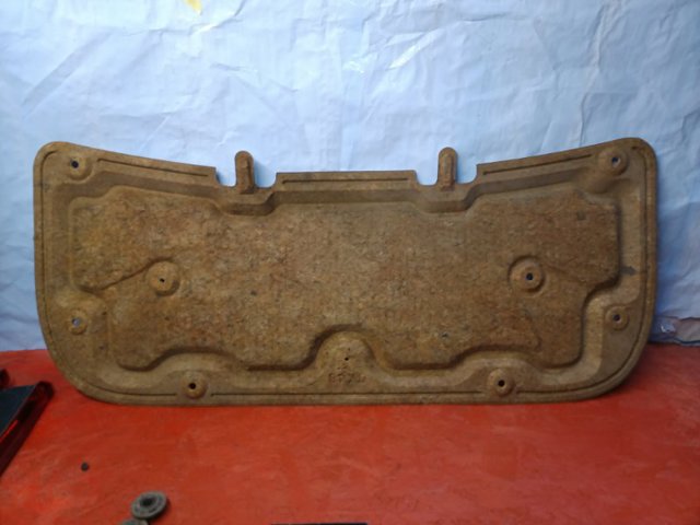 MAZDA TK4856681 Шумоизоляция капота в наличии Винница