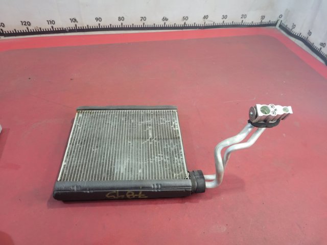 Конденсатор системы охлаждения TK4861480 MAZDA