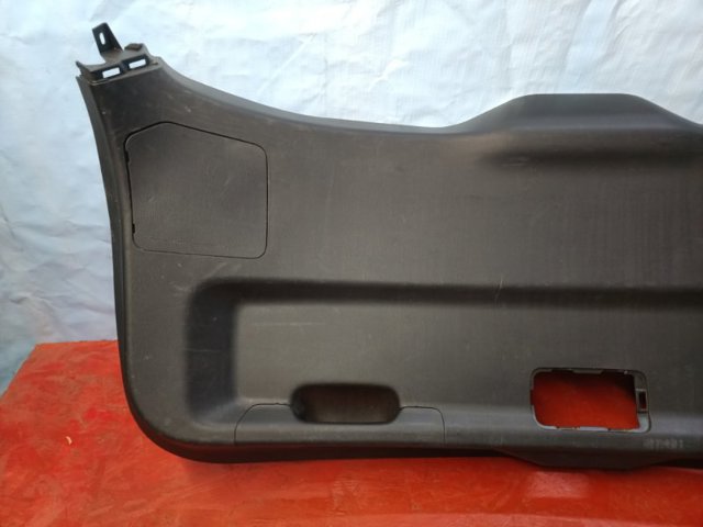 MAZDA TK4868960F02 Обшивка (облицовка) крышки багажника (двери 3/5-й задней) в наличии Запорожье