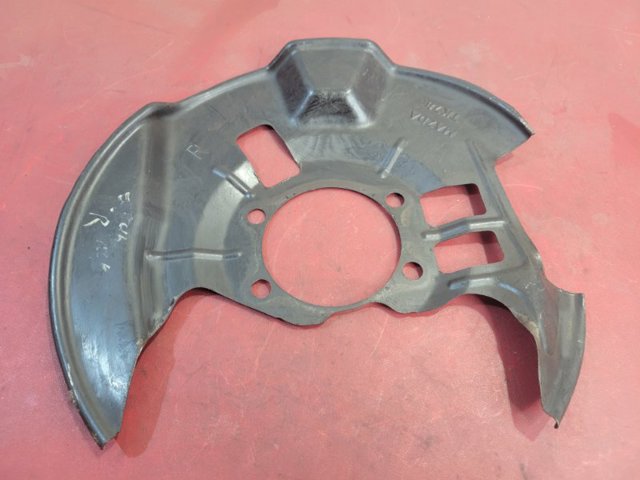 Пыльник тормозного диска переднего TK7833261 MAZDA