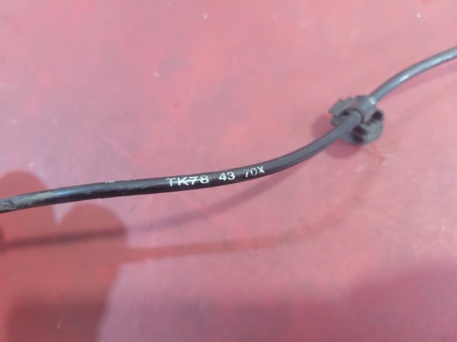 MAZDA TK784370X Датчик АБС (ABS) передний в наличии Хмельницкий