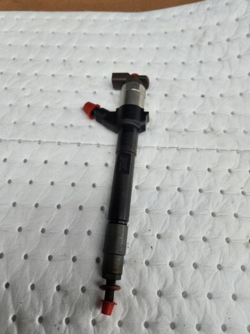 1465A323 Mitsubishi форсунка впрыска топлива