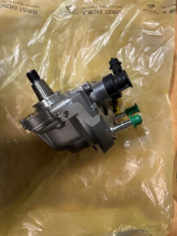 Насос топливный высокого давления 0445010739 BOSCH