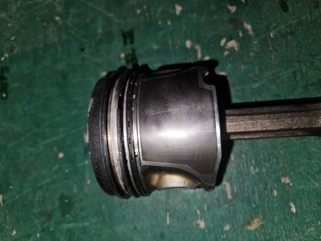 BMW 11257788396 Поршень в комплекте на 1 цилиндр, STD в наличии Львов