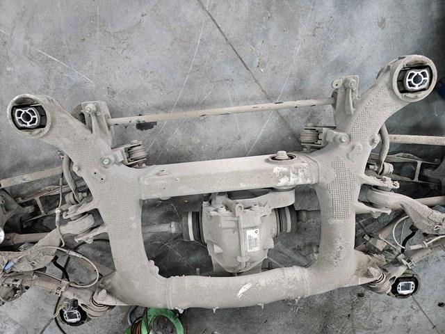 Поперечка задней подвески 33316861201 BMW