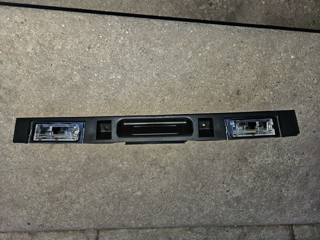 Ручка крышки багажника (двери 3/5-й задней) наружная 51137170676 BMW