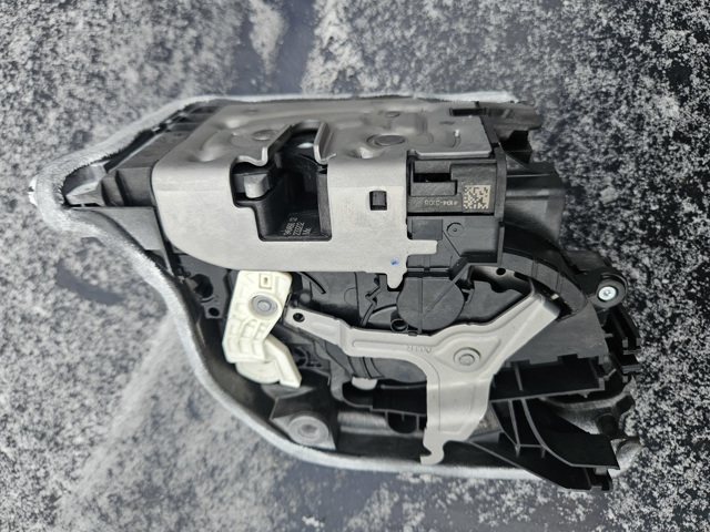 Замок передней пассажирской двери 51229464890 BMW