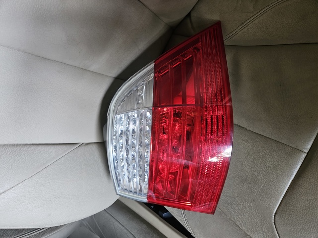 Фара задняя правая внешняя 63217177694 BMW