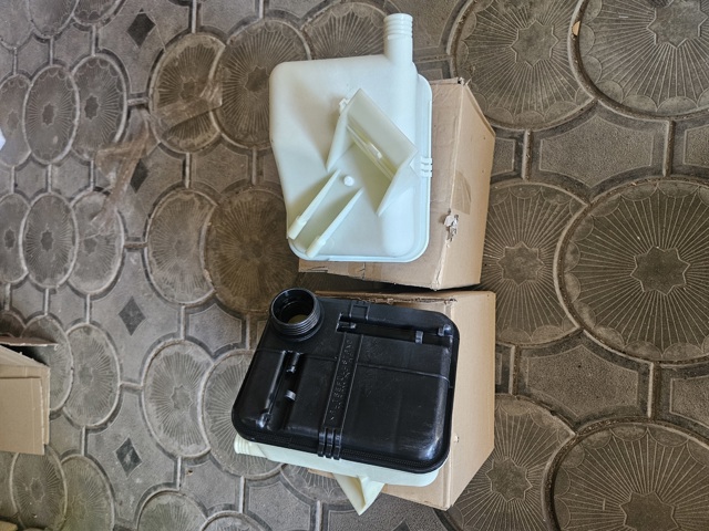 Водяной бачок системы охлаждения DBB029TT THERMOTEC