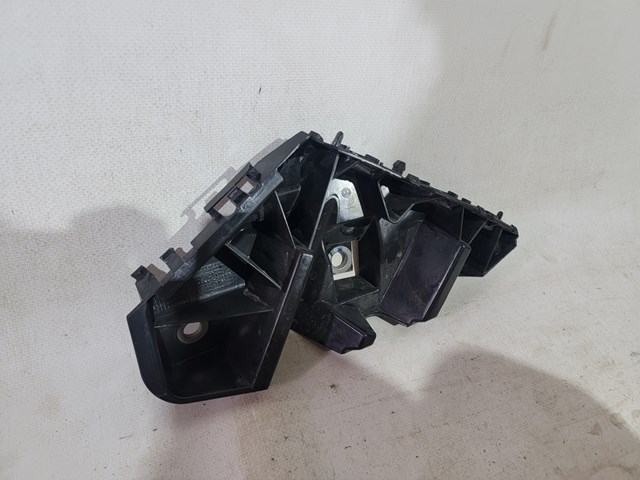 VAG 760807049C Направляющая переднего бампера левая в наличии Чернигов