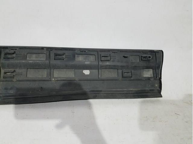 7P5837787 PORSCHE Молдинг двери задней левой нижний купить в Кривой Рог