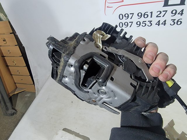 Замок задней двери, левой A0997202700 MERCEDES