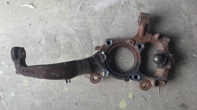 FORD FL3Z3K186D Цапфа передняя левая в наличии Кривой Рог
