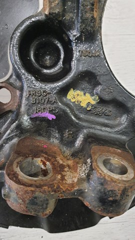 FR3Z3105A FORD Цапфа (поворотный кулак) передний правый купить в Сумы
