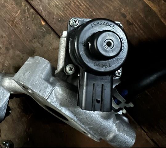 Клапан EGR системы рециркуляции отработавших газов 1582A645 MITSUBISHI