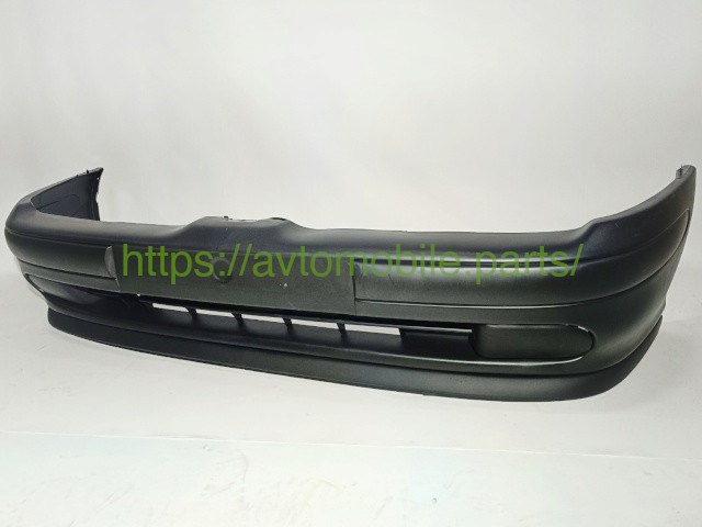 Бампер на авто Renault Megane 1