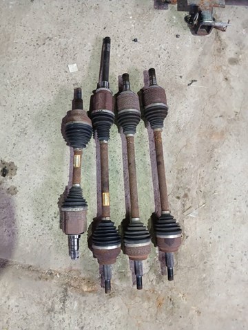 Полуось передняя левая 52124713AC CHRYSLER