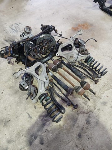 Балансир задний нижний, правый 52124810AG CHRYSLER