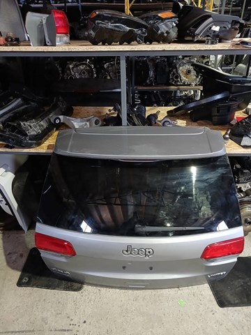 Дверь 5 Jeep Grand Cherokee 4