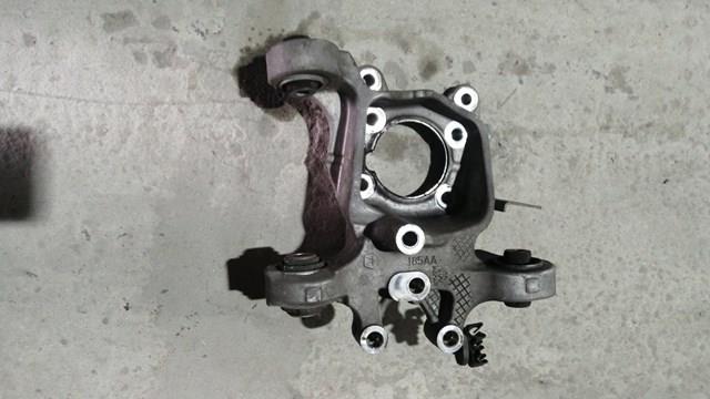 Кулак поворотный левый 68200071AB CHRYSLER