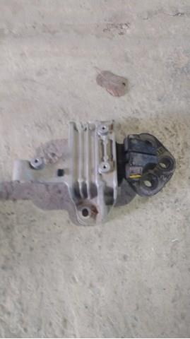 Подушка двигателя 68323690AE CHRYSLER
