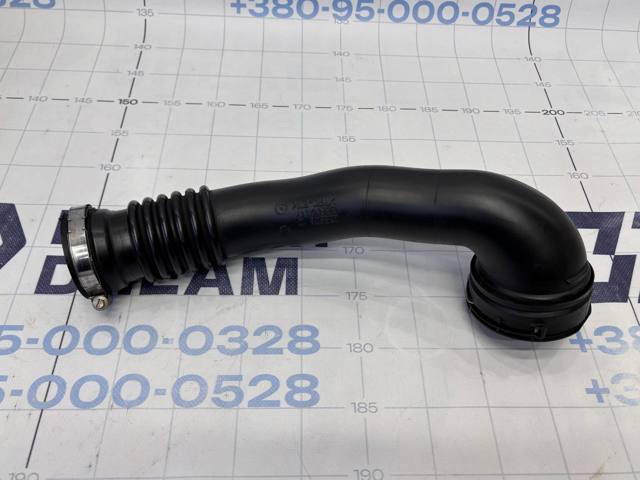 BMW 13717609811 Патрубок интеркулера в наличии Харьков
