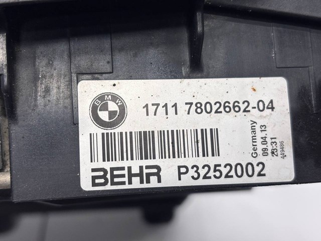 BMW 17117802662 Радиатор охлаждения двигателя правый в наличии Черкассы