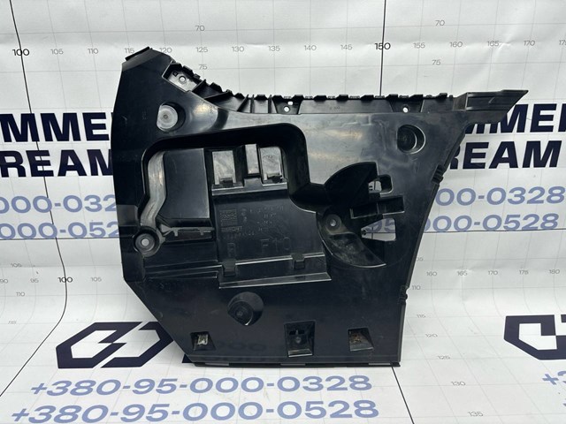 Правое крепление заднего бампера 51127184768 BMW