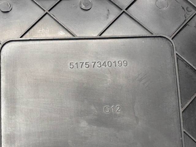 BMW 51717340199 Лючок подкрылка переднего левого в наличии Каменское